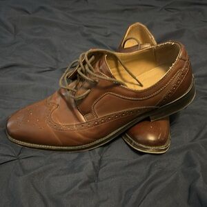 EUC Apt 9 brown dress shoes